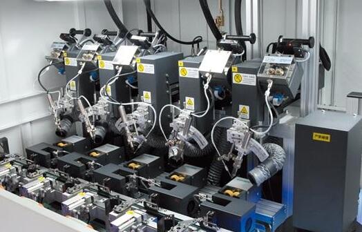 點膠香蕉乱伦视频